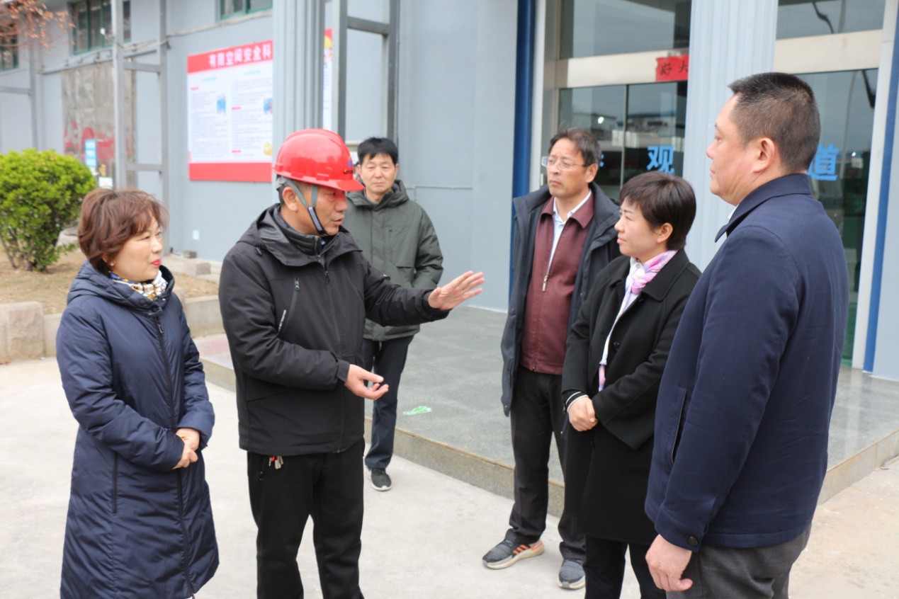 連云港市委副書記萬聞華蒞臨科倫多調研指導工作